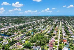 Ranch,Single Family Residence, 200 Willoughby North Naples, FL 34110 