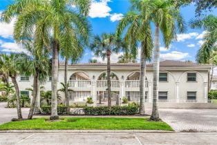 Low Rise (1-3), 980 7th Ave S # 201, Naples FL 34102