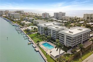 Mid Rise (4-7), 2880 Gulf Shore Blvd N # 206, Naples FL 34103