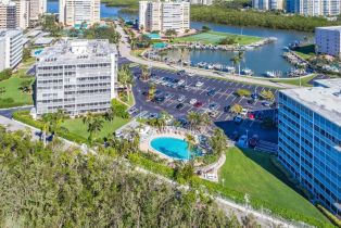 High Rise (8+), 3 Bluebill Ave # 610, Naples FL 34108