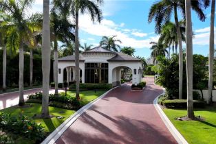 , 8665 Bay Colony Dr # 901, Naples FL 34108