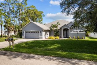 Ranch,Single Family Residence, 10581 Landau Bonita Golf Club Villas, FL 34135 