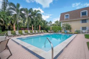 , 1222 Gordon Dr # 18, Naples FL 34102