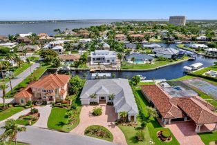 Ranch,Single Family Residence, 813 Cal Cove Palmetto Point, FL 33919 