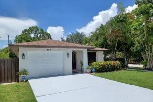 Ranch,Single Family Residence, 595 93rd Ave N, Naples FL 34108