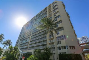 High Rise (8+), 4041 Gulf Shore Blvd N # 305, Naples FL 34103