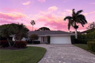 , 635 Fountainhead Ln, Naples FL 34103