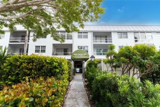 , 72 7th St S # 301, Naples FL 34102