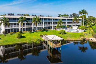 Low Rise (1-3), 3150 Binnacle Dr # 214, Naples FL 34103