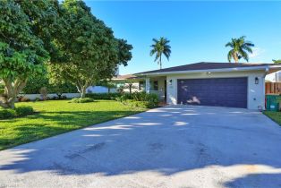 Ranch,Single Family Residence, 373 Egret Ave, Naples FL 34108