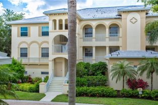 Low Rise (1-3), 825 Bentwater Cir # 101, Naples FL 34108