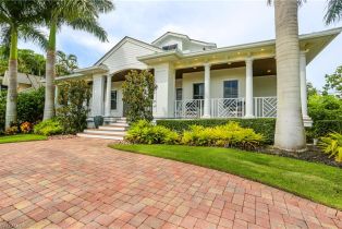 2 Story,Multi-Story Home,Single Family Residence, 2150 Marina Dr, Naples FL 34102