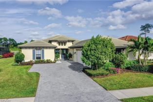 , 2175 Antigua Ln, Naples FL 34120