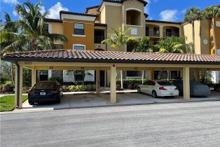 Mid Rise (4-7), 9727 Acqua Ct # 421, Naples FL 34113