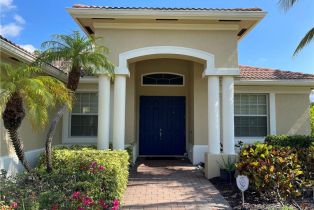 , 479 Saddlebrook Ln, Naples FL 34110