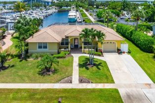 Single Family Residence, 819 Buttonwood Marco Island, FL 34145 