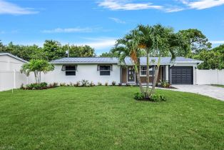 Ranch,Single Family Residence, 975 22nd Park Shore, FL 34103 