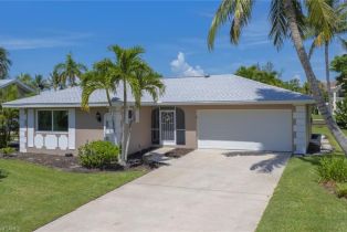 Ranch,Single Family Residence, 1001 Lindgren Sanibel Island, FL 33957 