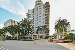 High Rise (8+), 4501 Gulf Shore Blvd N # 501, Naples FL 34103