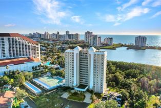 High Rise (8+), 5501 Heron Point Dr # 302, Naples FL 34108