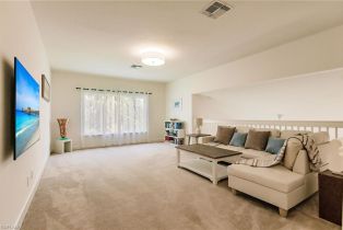 ,  , Sterling Oaks, CA 34110 - 21