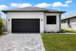 , 3044 Woodside Ave, Naples FL 34112