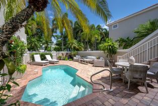 Multi-Story Home,Villa Attached, 846 9th Ave S # 104, Naples FL 34102