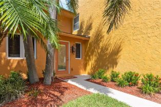 , 800 Riverpoint Dr # 320, Naples FL 34102