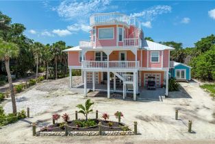 2 Story,Single Family Residence, 4501 Seair Upper Captiva, FL 33924 