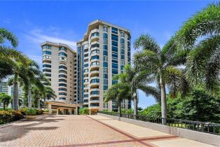 , 6075 Pelican Bay Blvd # 1105, Naples FL 34108