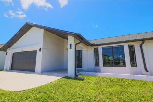 Ranch,Single Family Residence, 236 Bermuda Marco Island, FL 34145 