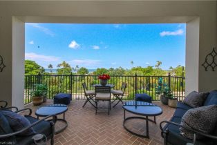 , 1400 Gulf Shore Blvd N # 301, Naples FL 34102