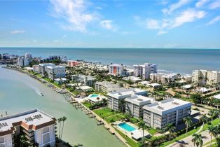 , 2880 Gulf Shore Blvd N # 107, Naples FL 34103