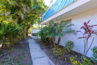 ,  , Oyster Bay, CA 34102 - 5