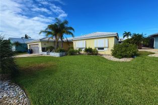 Ranch,Single Family Residence, 12 Bayview Fort Myers Beach, FL 33931 