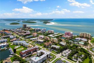 Mid Rise (4-7), 960 Swallow Ave # 203, Marco Island FL 3414534145 