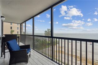 , 9375 Gulf Shore Dr # 402, Naples FL 34108