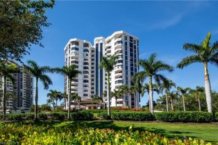 High Rise (8+), 6075 Pelican Bay Blvd # 102, Naples FL 34108