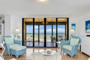 High Rise (8+), 10851 Gulf Shore Dr # 605, Naples FL 34108