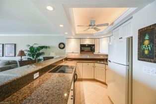 ,  , Hickory Pointe, CA 34134 - 12