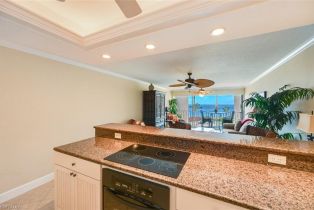 ,  , Hickory Pointe, CA 34134 - 18