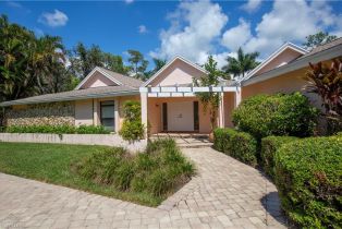 Ranch,Single Family Residence, 890 Swallow Pt, Naples FL 34105