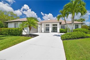 Ranch,Single Family Residence, 20810 Groveline Ct, Estero FL 33928