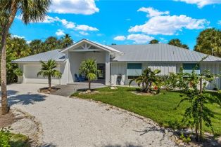 Ranch,Single Family Residence, 4775 Rue Helene Chateaux Sur Mer Unrec, FL 33957 