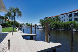 , 1395 Curlew Ave # 3, Naples FL 34102