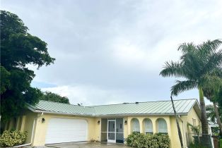 Single Family Residence, 902 El Dorado Caloosahatchee, FL 33904 