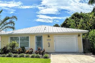 , Vanderbilt Beach, FL 