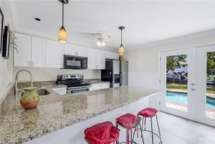 ,  , Cape Coral, CA 33904 - 7