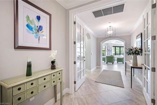 Low Rise (1-3), 2751 Tiburon Blvd E # 201, Naples FL 34109