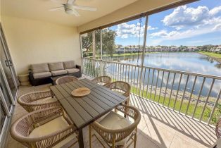 , 7702 Gardner Dr # 202, Naples FL 34109